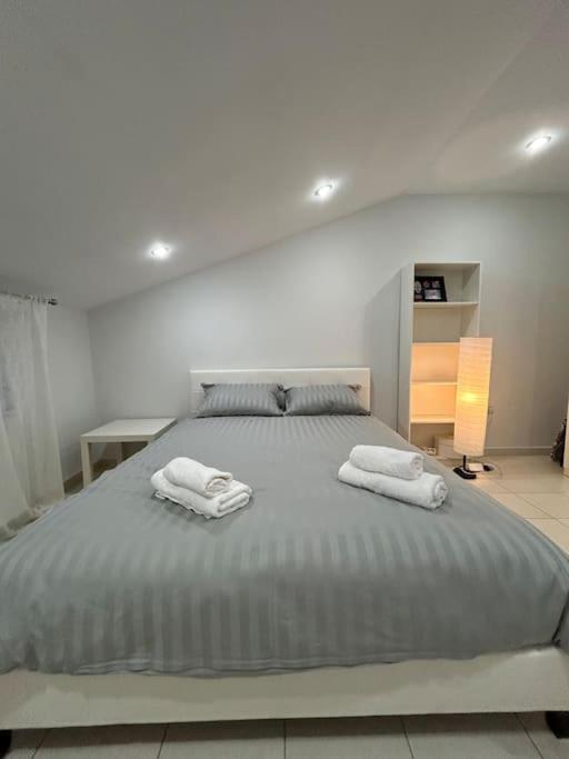 Riga'S Modern Attic Leilighet Dráma Eksteriør bilde
